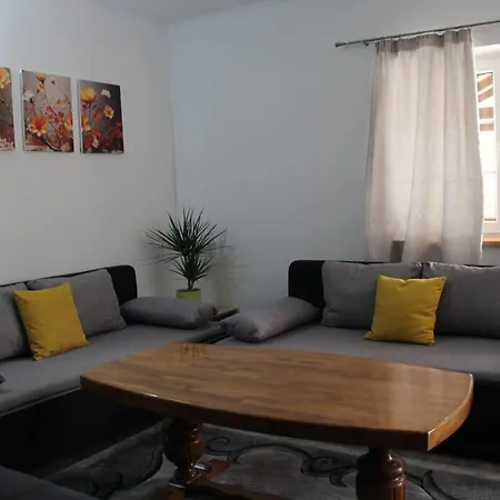 Apartman Lilium Knin Exterior photo